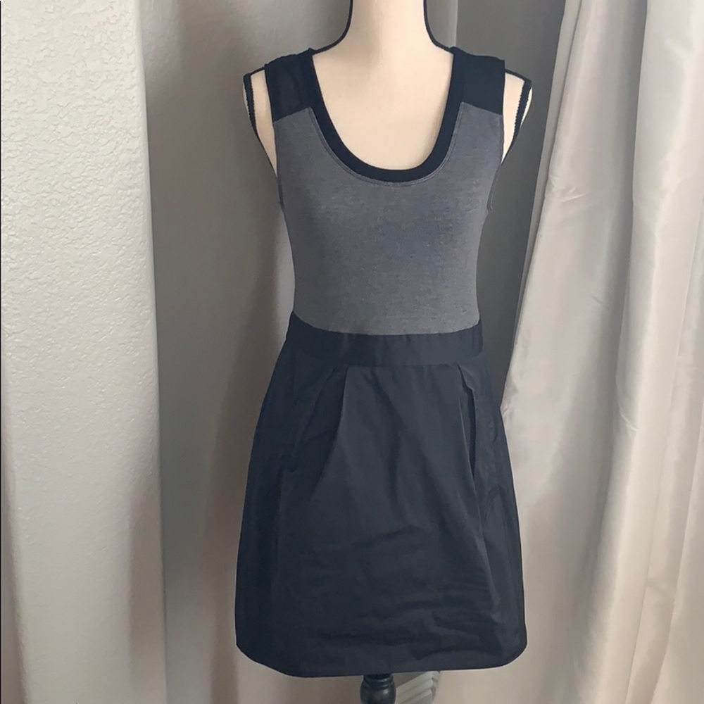 Theory gray and black dress with pockets - Picture 1 of 10